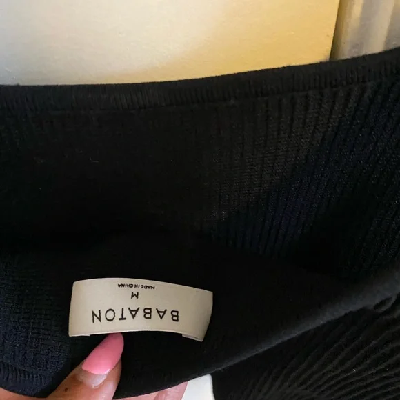 Babaton Ribbed Crop Top - Picture 2 of 4